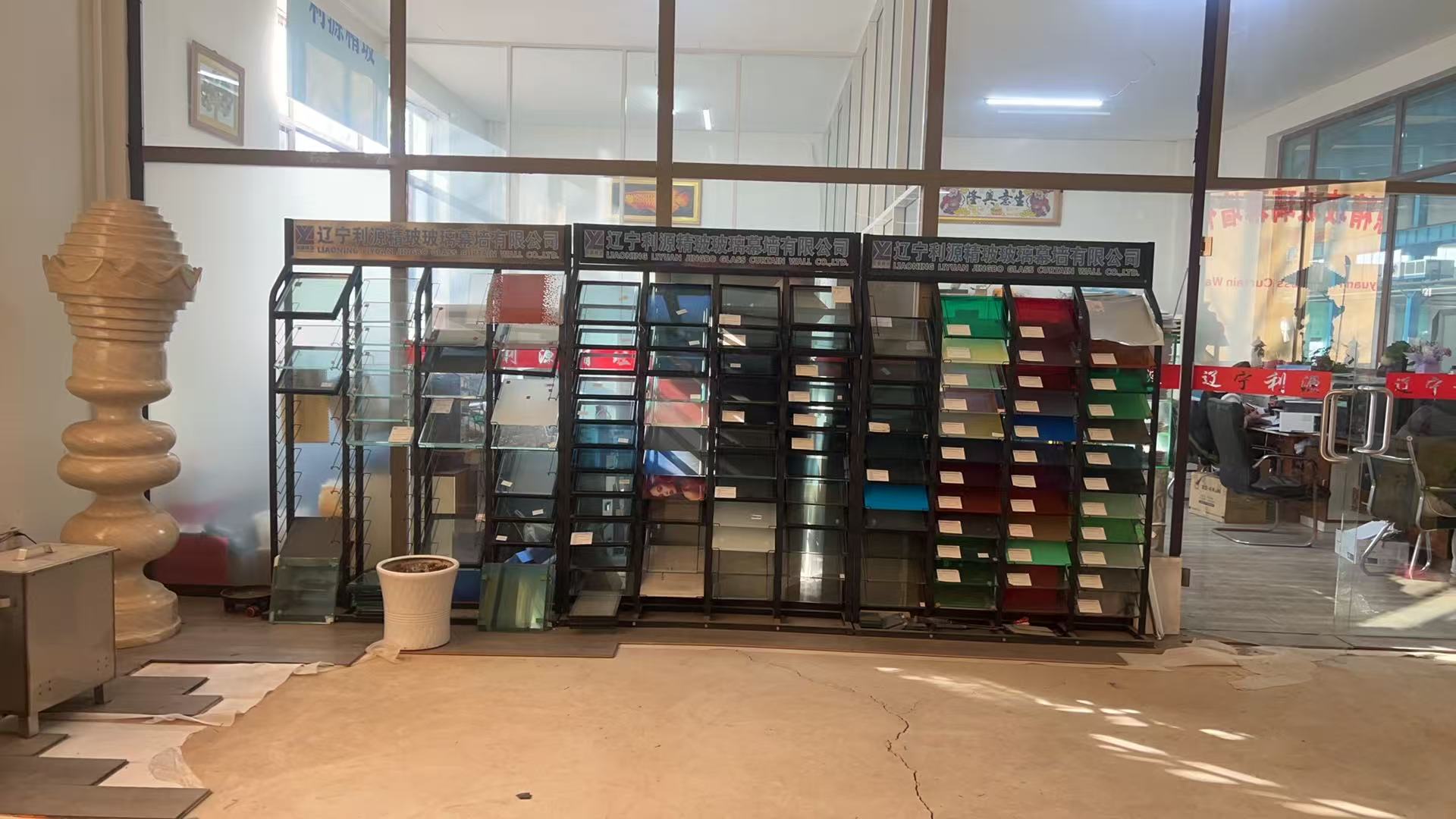 莆田市工程玻璃批量采购彩轴玻璃 - 方案